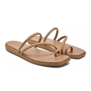 CROCS MIAMI TOE LOOP SANDALS - Milk Chocolate- Brown